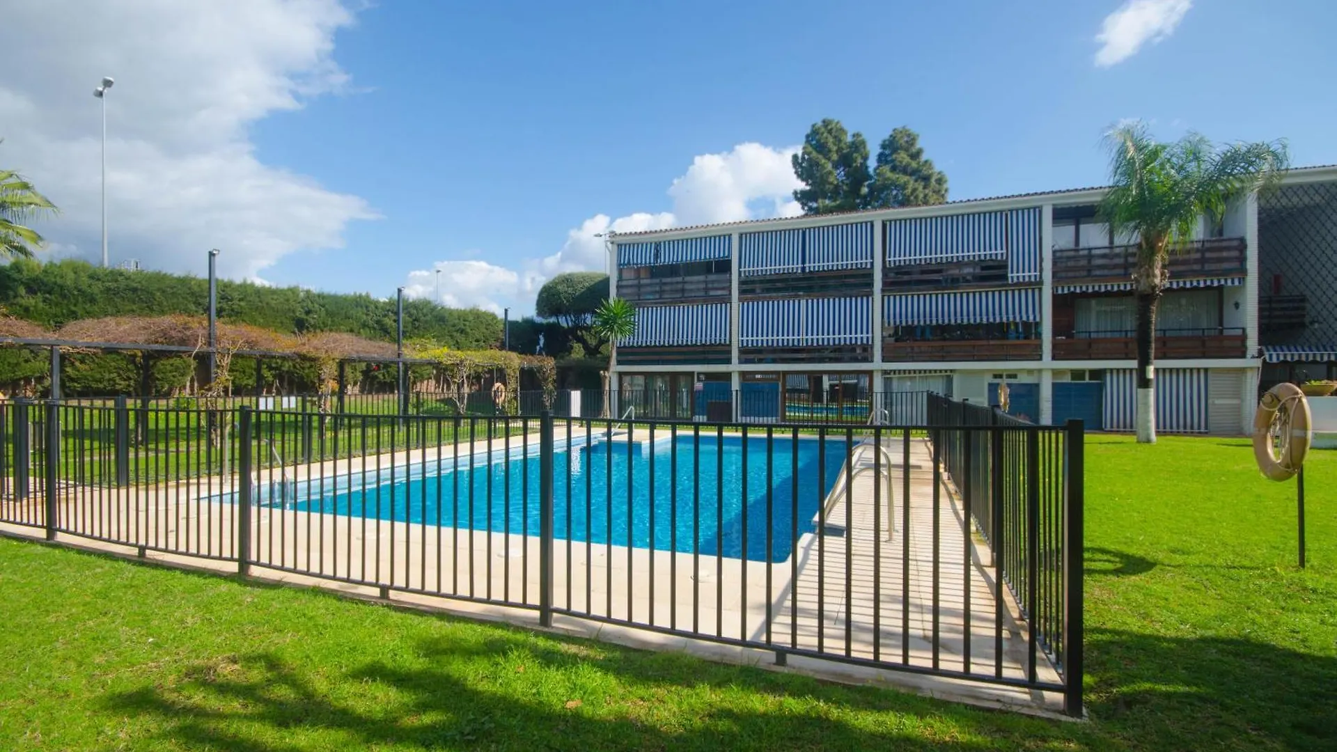Paraiso Banus - Coastal Retreat Near The Beach Marbella Apartmán