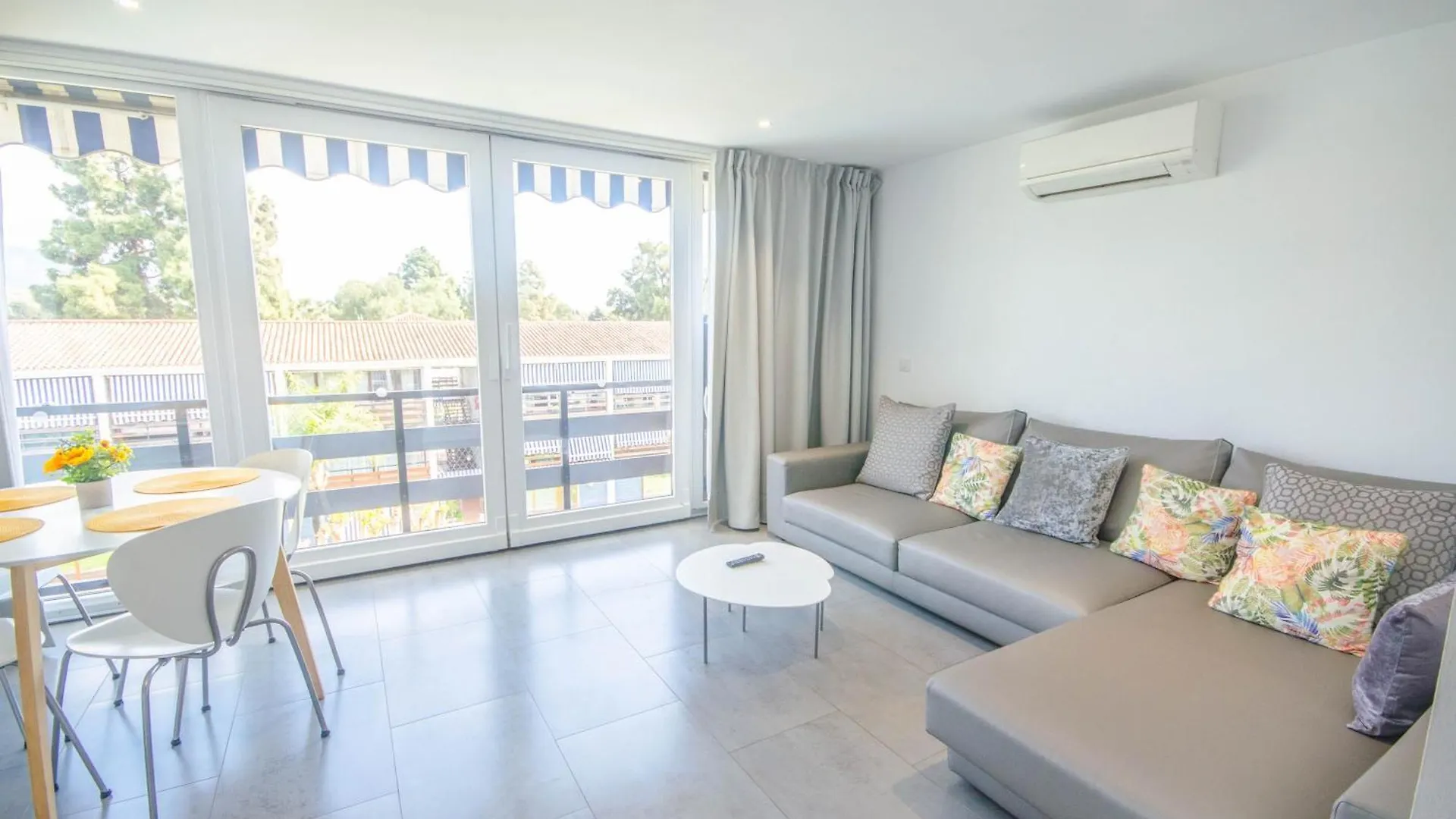 Paraiso Banus - Coastal Retreat Near The Beach Marbella Apartment