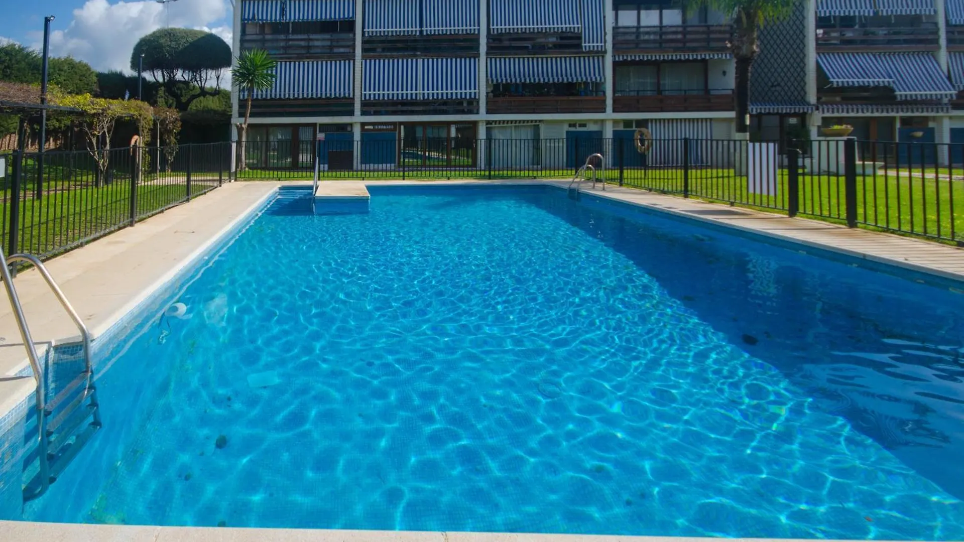 Apartment Paraiso Banus - Coastal Retreat Near The Beach Marbella Spain