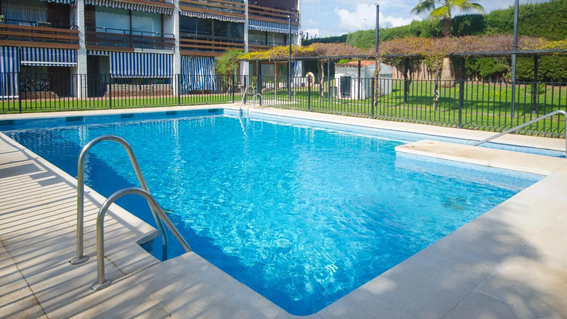 Paraiso Banus - Coastal Retreat Near The Beach Marbella