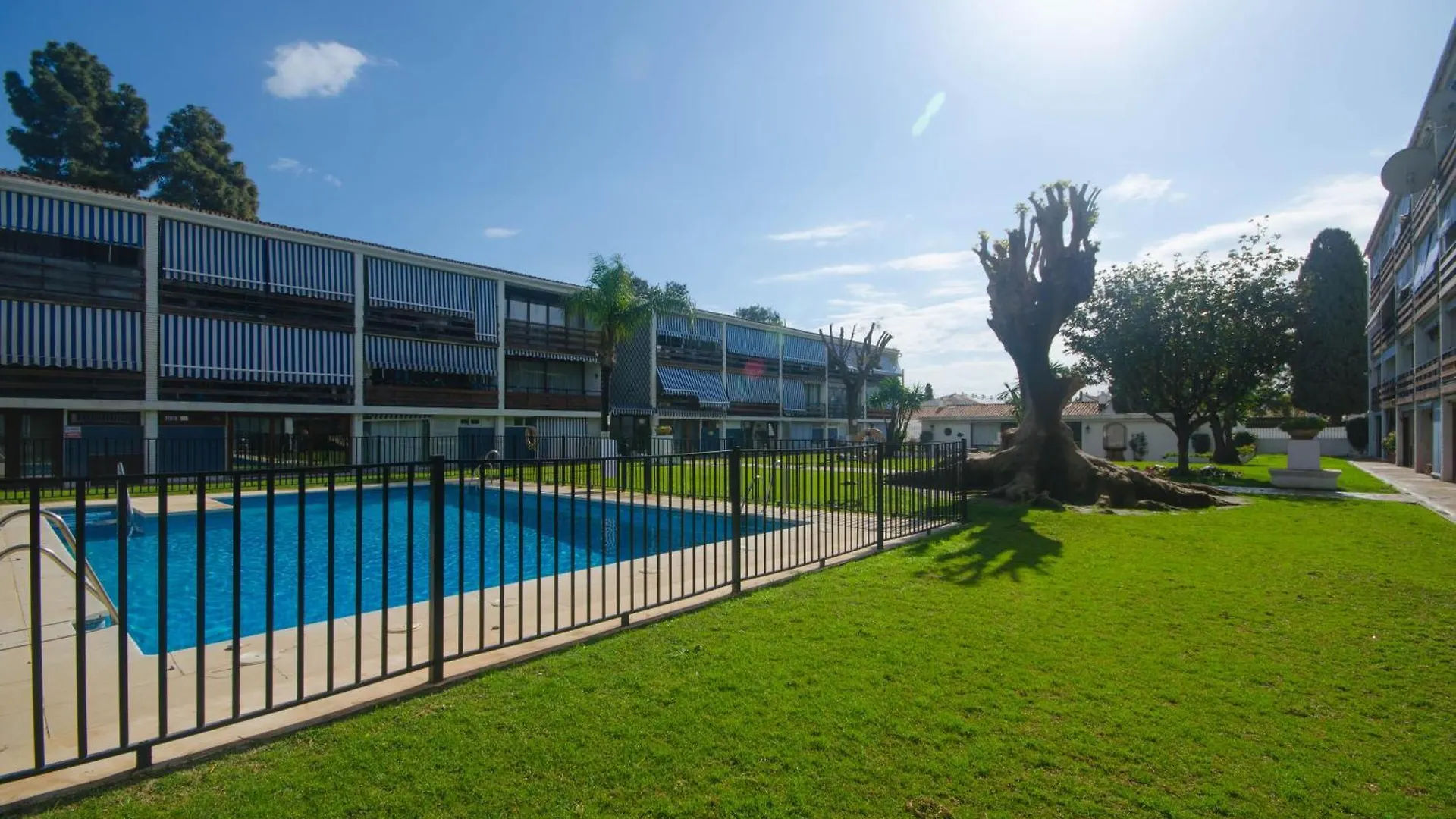 Paraiso Banus - Coastal Retreat Near The Beach Marbella Apartment