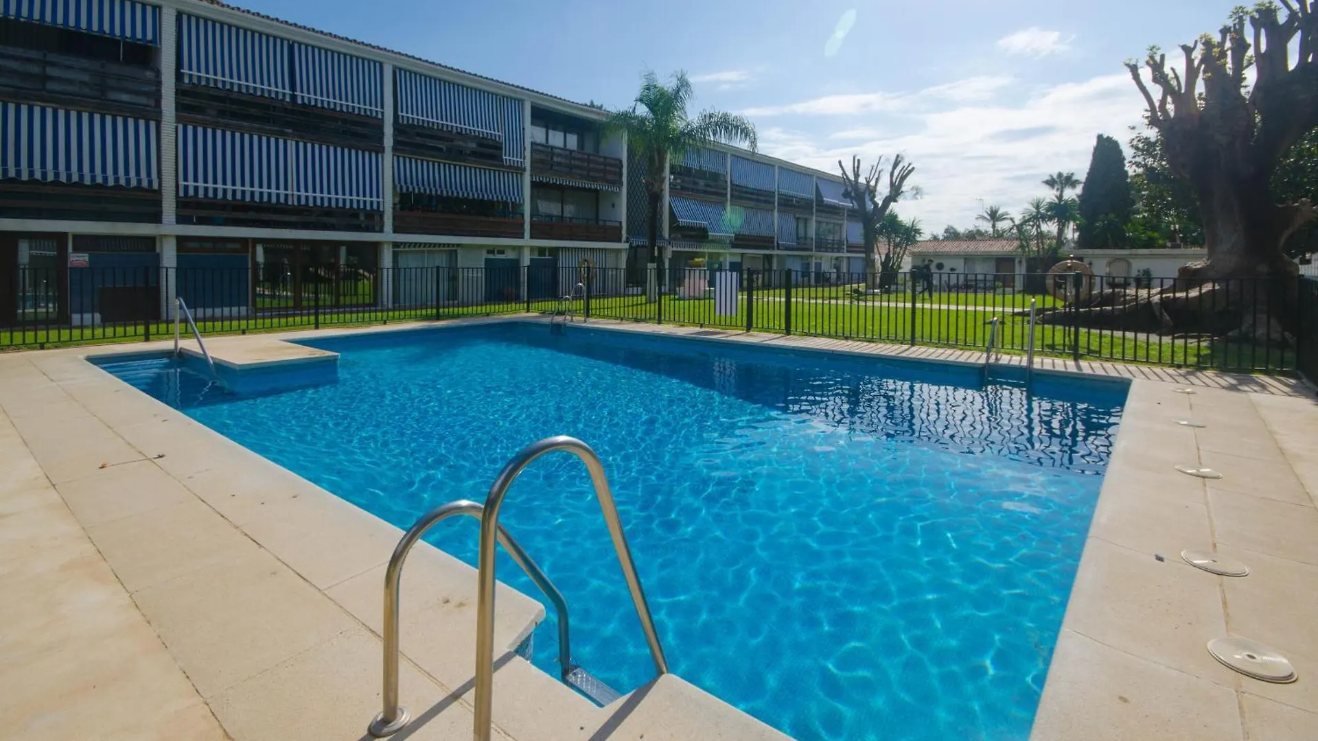 Paraiso Banus - Coastal Retreat Near The Beach Marbella